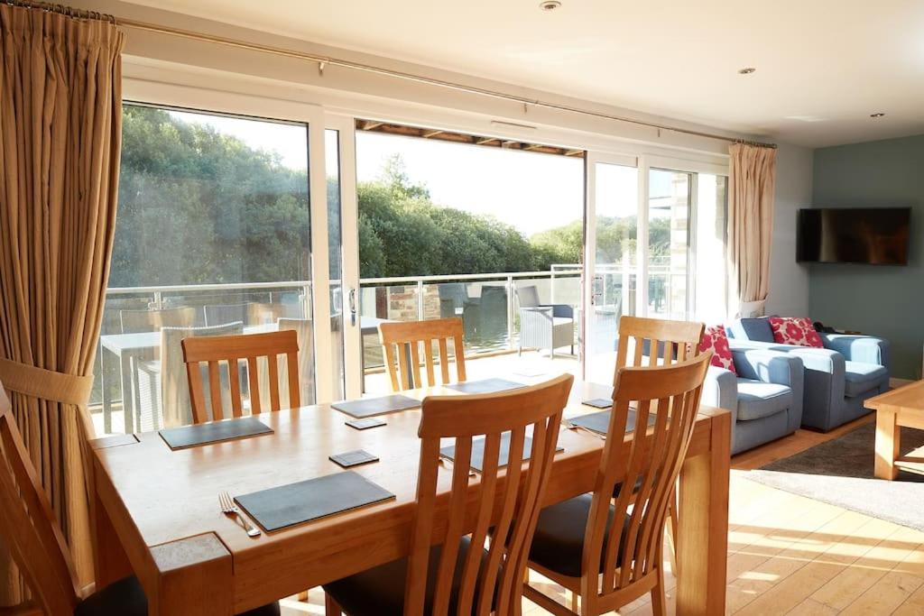 Kingfisher Hot Tub & Log Burner House On Premium Lakeside With Resort Facilities St Columb Major Luaran gambar