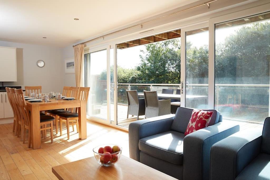 Kingfisher Hot Tub & Log Burner House On Premium Lakeside With Resort Facilities St Columb Major Luaran gambar